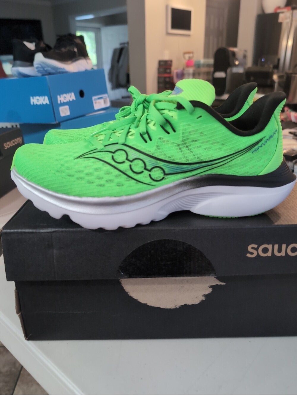 Saucony Kinvara 16 Slime Black Men Road Running Jogging Shoes Size 9.5